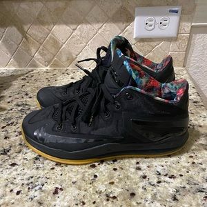 Lebron black gum 11
